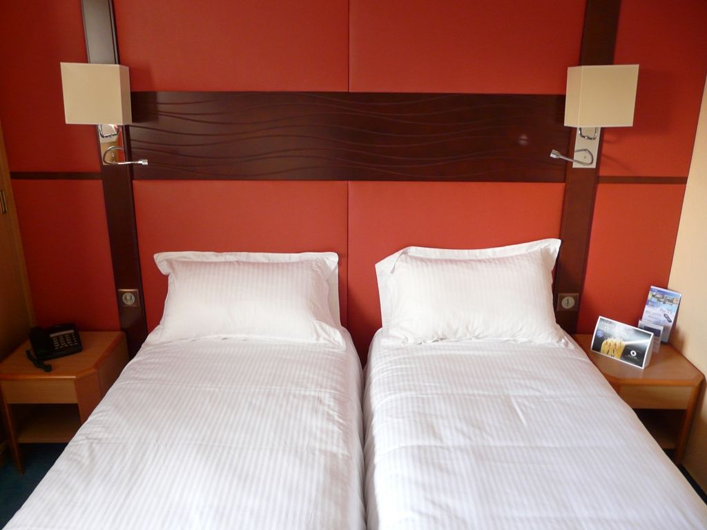 Kyriad Nantes Sud - Bouaye Aeroport Hotel Room photo